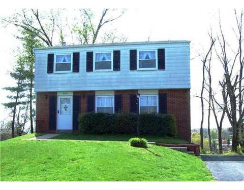 4019 School Dr, Irwin, PA 15642 photo 1