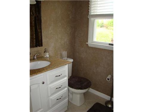 39 Dover, Irwin, PA 15642 photo 15