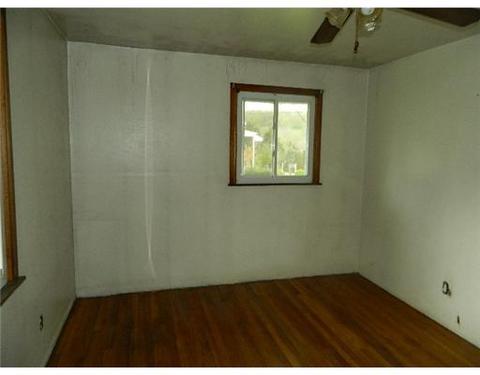 4029 Chieftan Rd, Irwin, PA 15642 photo 10