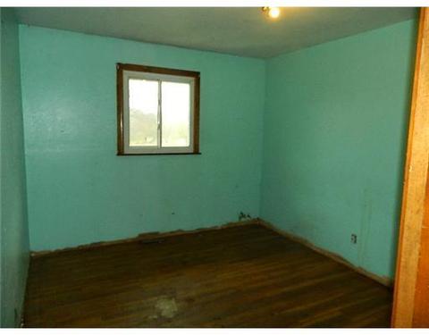 4029 Chieftan Rd, Irwin, PA 15642 photo 3