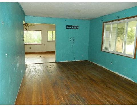 4029 Chieftan Rd, Irwin, PA 15642 photo 5