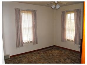 820 Macarthur Dr, Irwin, PA 15642 photo 11