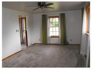 820 Macarthur Dr, Irwin, PA 15642 photo 10