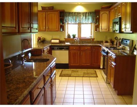 3304 Carriage Cir, Export, PA 15632 photo 9