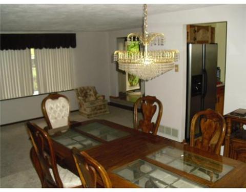 5935 Graybrooke Dr, Export, PA 15632 photo 7