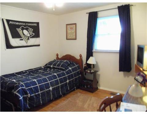 206 Baintree Dr, Coraopolis, PA 15108 photo 12