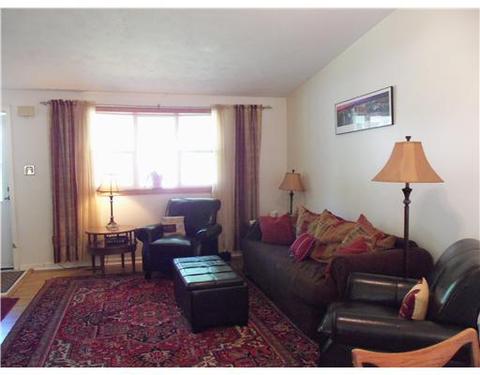 206 Baintree Dr, Coraopolis, PA 15108 photo 2