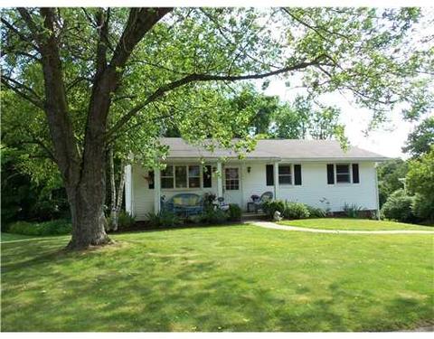 206 Baintree Dr, Coraopolis, PA 15108 photo 1
