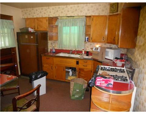 441 Third St, Donora, PA 15033 photo 4