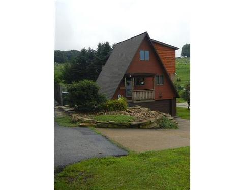 474 Jackson St, Irwin, PA 15642 photo 3