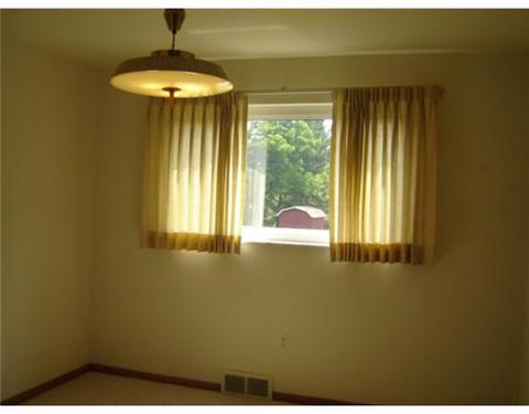 2895 Arrowhead Ct, Export, PA 15632 photo 7