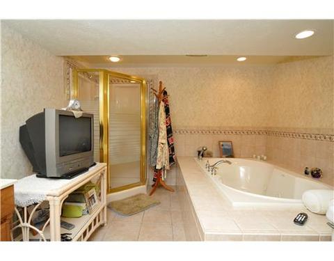 114 Coventry Dr, Monaca, PA 15061 photo 17