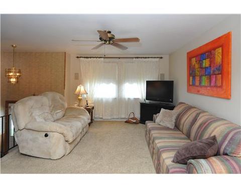 114 Coventry Dr, Monaca, PA 15061 photo 4