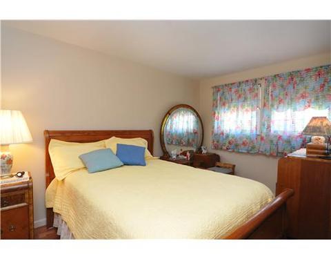 114 Coventry Dr, Monaca, PA 15061 photo 13