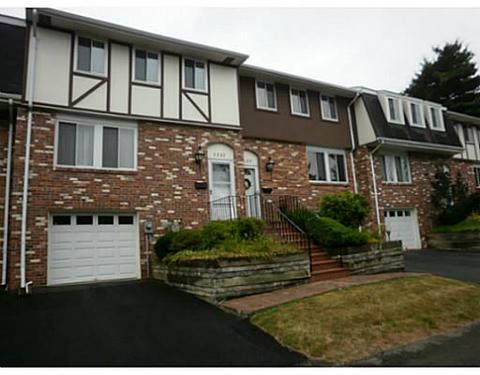 4327 Hemlock Cir, Hampton, PA 15101 photo 1