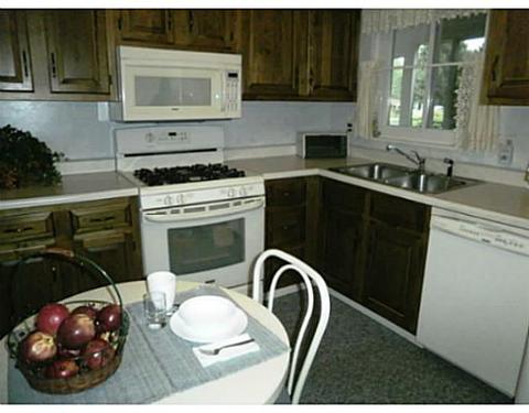 4327 Hemlock Cir, Hampton, PA 15101 photo 4