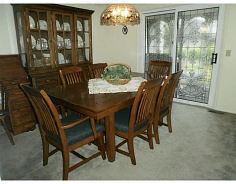 4327 Hemlock Cir, Hampton, PA 15101 photo 3