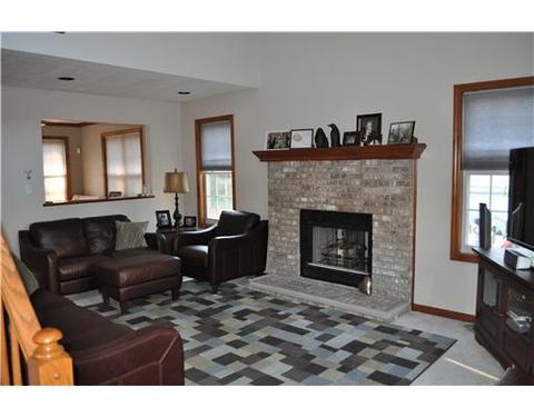 411 Farrington Dr, Seven Fields, PA 16046 photo 4