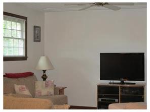 858 Five Pines Rd, Irwin, PA 15642 photo 8
