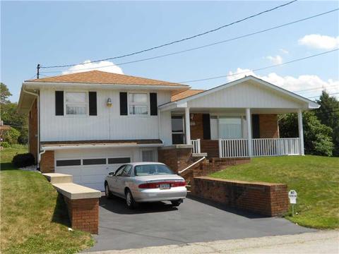 2100 Elizabeth Ct, Export, PA 15632 photo 1