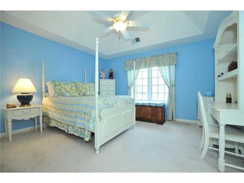 2124 S Villa Dr, Gibsonia, PA 15044 photo 12