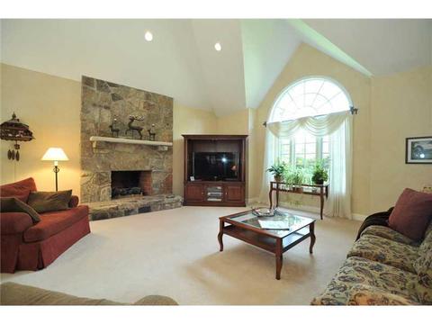 2124 S Villa Dr, Gibsonia, PA 15044 photo 7