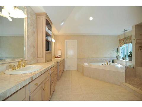 2124 S Villa Dr, Gibsonia, PA 15044 photo 11