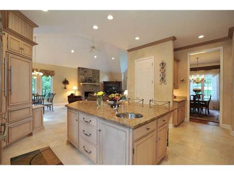 2124 S Villa Dr, Gibsonia, PA 15044 photo 5