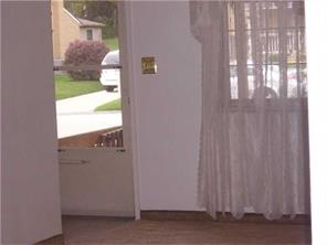 13541 St Clair Dr, Irwin, PA 15642 photo 4