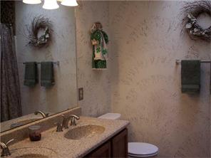 820 Castleview Dr, Irwin, PA 15642 photo 5