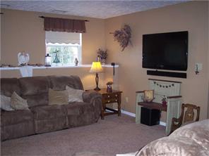 820 Castleview Dr, Irwin, PA 15642 photo 10