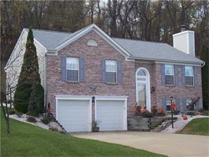 820 Castleview Dr, Irwin, PA 15642 photo 1