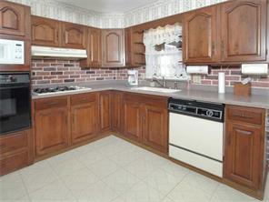 10344 Aster St, Irwin, PA 15642 photo 3