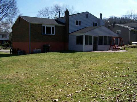 1237 Regency Dr, Mccandless, PA 15237 photo 3