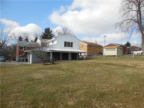 209 Burch Dr, Coraopolis, PA 15108 photo 25