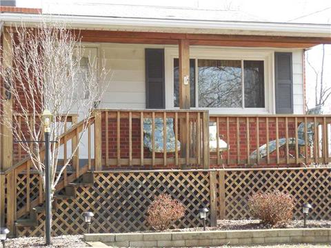 209 Burch Dr, Coraopolis, PA 15108 photo 2