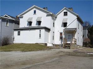 606 Oak St, Irwin, PA 15642 photo 2