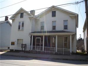 606 Oak St, Irwin, PA 15642 photo 1