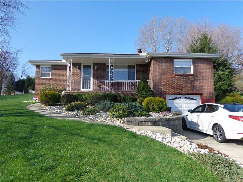 690 Susan Dr, Irwin, PA 15642 photo 1