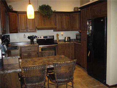 112 Oakcrest Dr, Monaca, PA 15061 photo 3