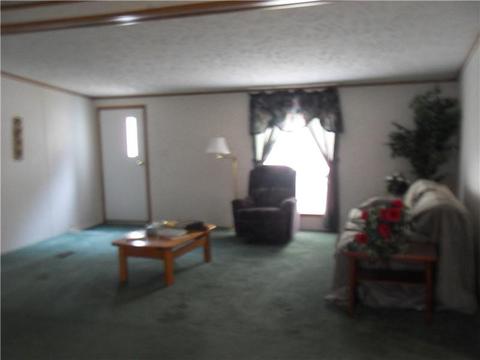 1114 Dime Rd, Vandergrift, PA 15690 photo 2