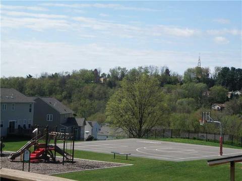 1810 Michael Dr, Pittsburgh, PA 15227 photo 14