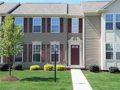 1810 Michael Dr, Pittsburgh, PA 15227 photo 1
