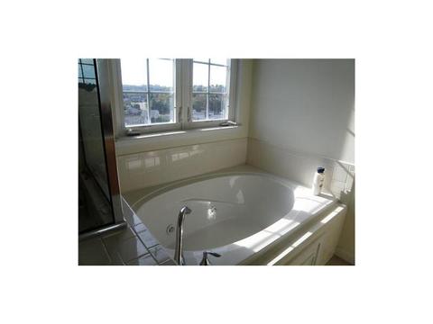 1810 Michael Dr, Pittsburgh, PA 15227 photo 4