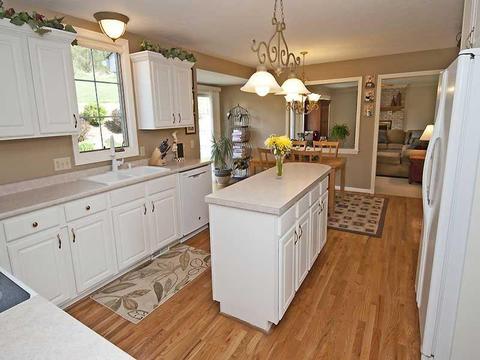 506 Dorchester, Seven Fields, PA 16046 photo 8