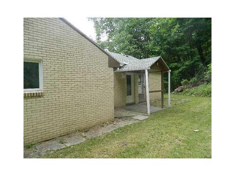 693 Heasley Rd, Shaler, PA 15223 photo 10