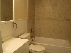 1868 Ivanhoe Dr, Irwin, PA 15642 photo 13