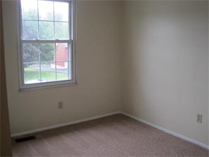 1868 Ivanhoe Dr, Irwin, PA 15642 photo 12