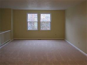 1868 Ivanhoe Dr, Irwin, PA 15642 photo 8