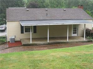 1868 Ivanhoe Dr, Irwin, PA 15642 photo 3